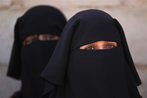 Why Do Muslims Wear Burkas Dresses Images