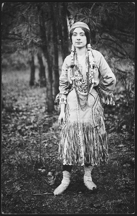 An Old Photograph Of An Native American Maiden In Traditional Dress Description From Pinterest