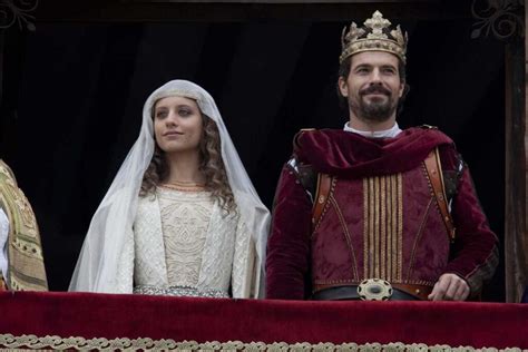 crítica isabel la serie de la gran reina española