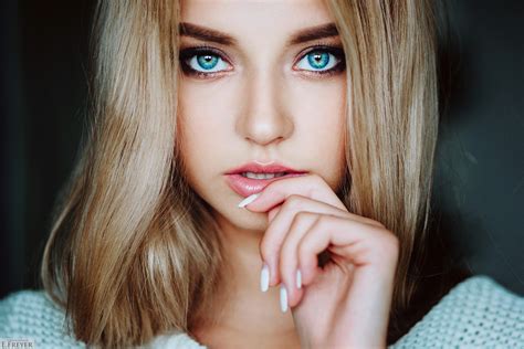 Красивые девушки с голубыми глазами 50 фото