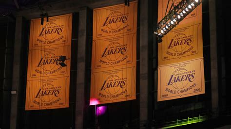 Lakers Unveil 2019 20 Nba Championship Banner Ahead Of Final Home Game