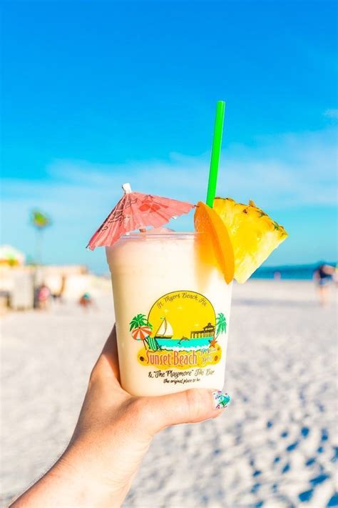 After taking in the beautiful sunset you can enjoy the fort myers nightlife, with its world class performing arts, many restaurants and watering holes! 12 Best Places To Eat In Fort Myers Beach | Fort myers ...