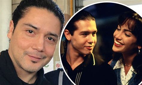Insisted that pérez would learn the music quickly, convincing him to hire pérez as the new lead guitarist. Selena's widower Chris Perez gushes over J-Lo's portrayal ...