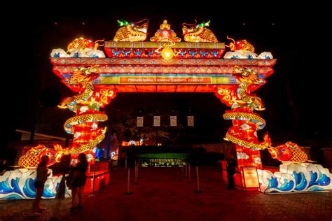 The spring festival is a time reserved for families. The Chinese Lantern Festival in Philadelphia: 13 Photos ...