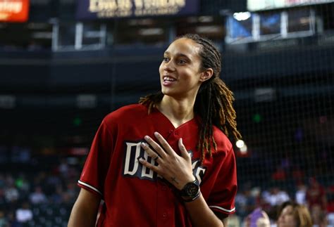 Brittney Griner Engaged To Fellow Wnba Star Glory Johnson