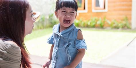 Tips For Handling Another Parent Yelling At Your Child