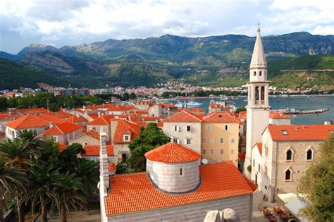Црна гора/crna gora) هي دولة تقع في جنوب أوروبا. أين تقع مونتينيغرو - الجبل الأسود - سائح