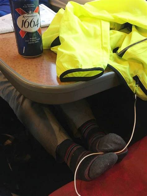 Do You Think This Is Rude Train Passenger Shames Stranger For Unacceptable Behaviour Mirror