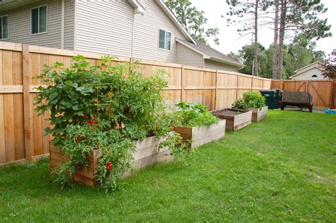 Building a raised garden bed along the fence has several advantages, and they include: Garden Ideas Along Fence : Home Ideas