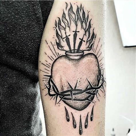 An infection in a new tattoo made of gray ink, which the tattoo artist created by mixing black ink with tap water. Top 55+ Best Bleeding Heart Tattoo Ideas - [2021 ...