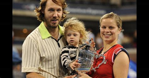 Kim Clijsters Lex Star Du Tennis Belge Enceinte De Son Second Enfant