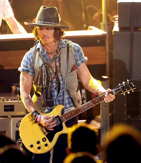 When Did Johnny Depp Learn To Play Guitar Hes Got Some Pretty Amazing