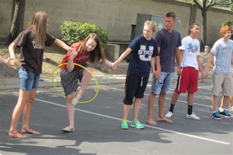 Exciting youth group games for indoor and outdoor. 25+ bästa Indoor games for youth idéerna på Pinterest