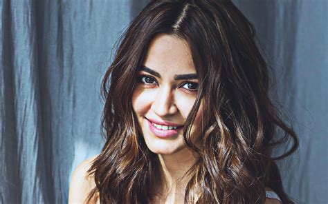 Download Wallpapers Kriti Kharbanda 2018 Portrait Bollywood Smiling Woman Indian Actress