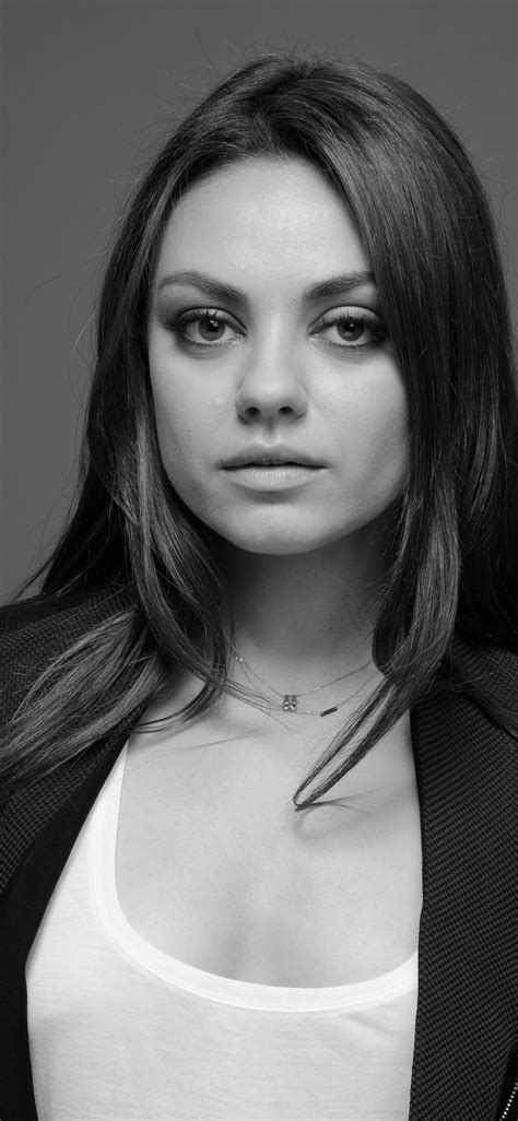 1125x2436 Mila Kunis Monochrome 4k Iphone Xs Iphone 10 Iphone X Hd 4k Wallpapers Images