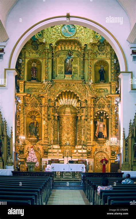 Altar De Oro En La Iglesia De San José La Histórica Ciudad Vieja