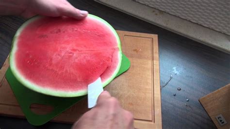the easiest fastest way to cut a watermelon wassermelone schneiden in sekunden youtube