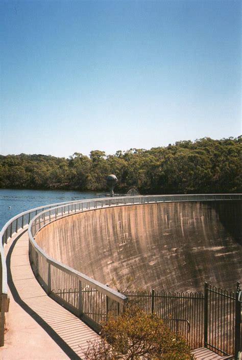 Whispering wall in tanunda — interesting facts, working hours, location on the map, address. Red's Australia!: Only in OZ #13 - The Whispering Wall ...