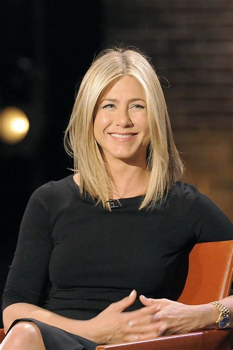 Jennifer Aniston S Hair From The Rachel To Her Signature Do Jen
