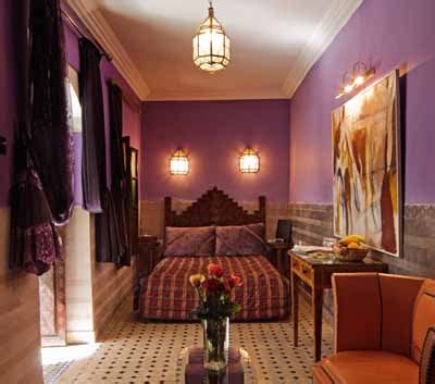 Bring exotic moroccan interior design into your room. Exotic Moroccan Bedroom Decorating, Light and Deep Purple ...