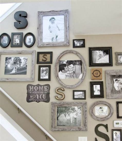 Yet, properly decorated, the stair wall can have a significant effect on the house's interior. 15+ Awesome Arranging Pictures On A Stair Wall Ideas / FresHOUZ.com | Gallery wall staircase ...