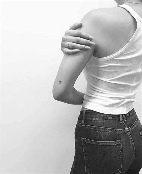 Bella hadid has just added two new tattoos to her collection. Pin by Luna Alejandra on TATTOO | Elbow tattoos, Bella ...
