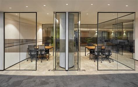 Office Space Exemplifies “luxury” Ultraconfidentiel Design The