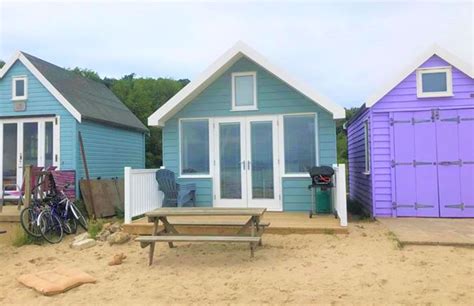 Britains Most Expensive Beach Hut Lists In Dorset The Spaces