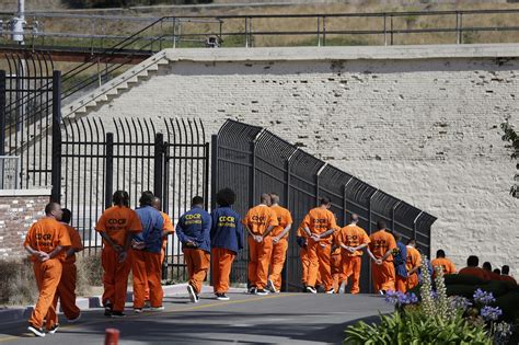 76000 California Prison Inmates Now Eligible For Earlier Releases