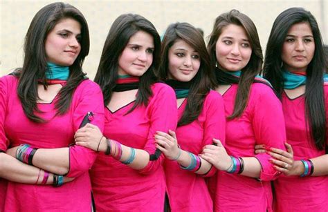 Desi Ladki Ki Photo 5 Beautiful Pakistani College Girls Pictures