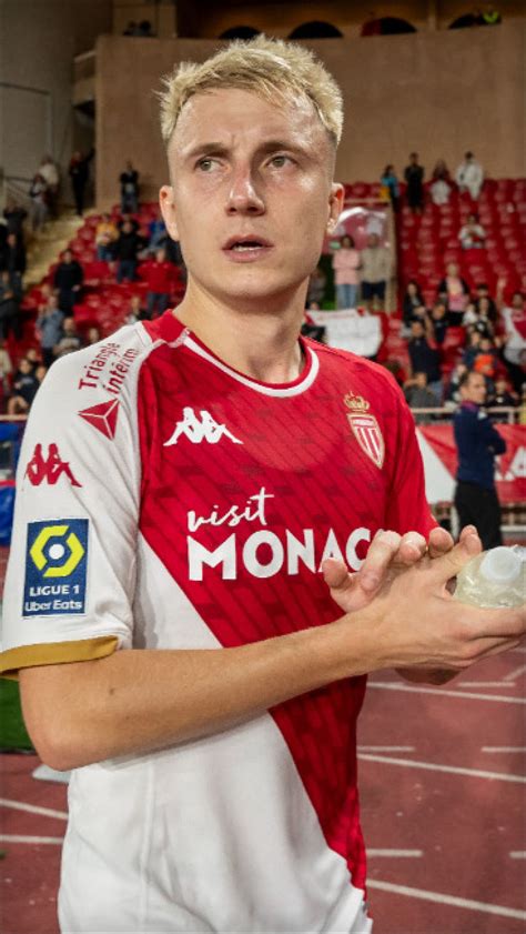 Александр Головин стал игроком месяца в Монако второй раз подряд подробности статистика как