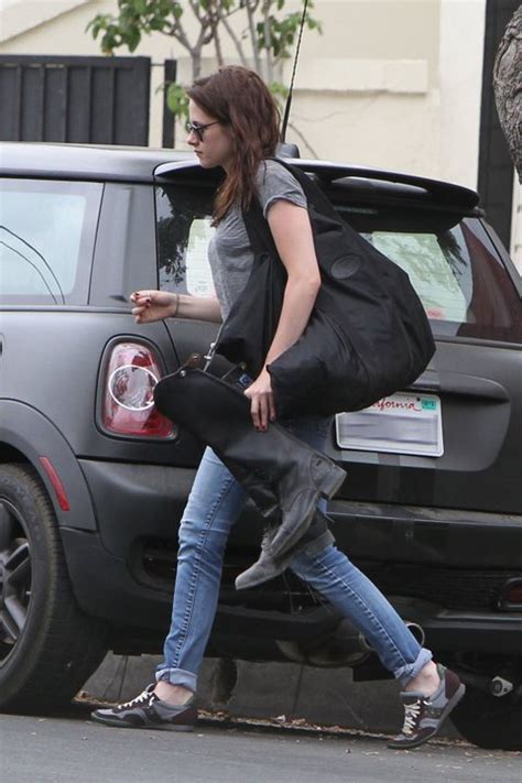 Kristen Stewart In A Minor Vehicle Accident Kristen Stewart Photo