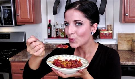 Youtube Millionaires Laura In The Kitchen Will Make You Very Hungry