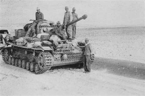 Panzer Iv Crew Of The Deutsches Afrikakorps World War Photos