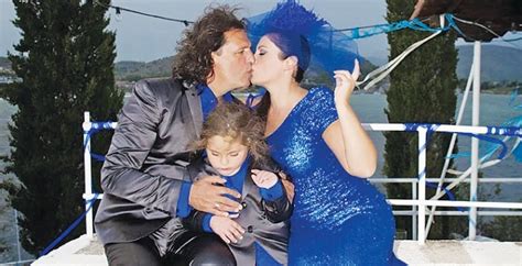 Οι καυτές αποκαλύψεις δεν έχουν τελειωμό για τα. Νένα Χρονοπούλου: Το συγκινητικό μήνυμα για τα γενέθλια ...