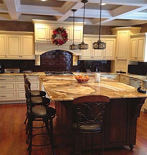 Located in northeast ohio, ohio amish cabinet offers high quality, affordable, custom. Traditional Kitchen Cabinets - Buy Custom Amish Furniture ...