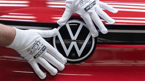 How Vw Plans To Overtake Tesla In The Ev Market