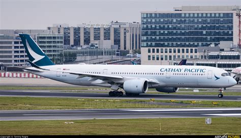 B Lrs Cathay Pacific Airbus A350 900 At Brussels Zaventem Photo