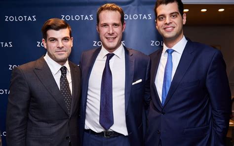 Η άλλη όμως αποκριάτικη εμφάνιση που μας εντυπωσίασε ήταν. Κατερίνα Καινούργιου σχέση: Τα καυτά φιλιά με εγγονό ...