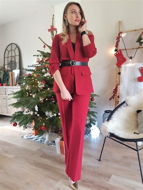 62545 jeux gratuits pour mobile, tablette et smart tv Tenue de fêtes: Le tailleur pantalon rouge ⋆ Atelier de ...