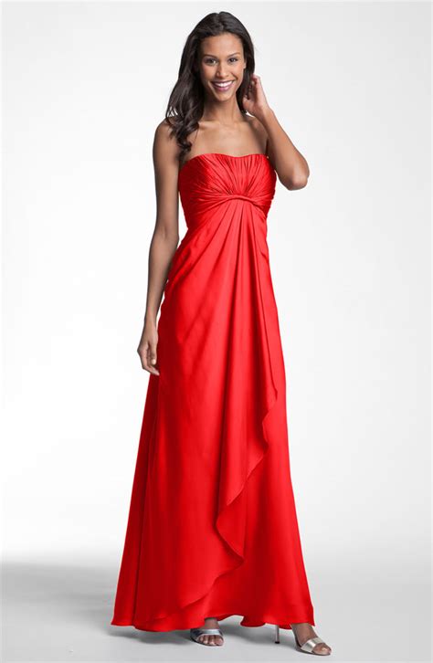 Vuhera Shop Online Red Bridesmaid Strapless Gown