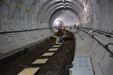 Crossrail The Civils Behind Turning A Tunnel Into An Operational Railway