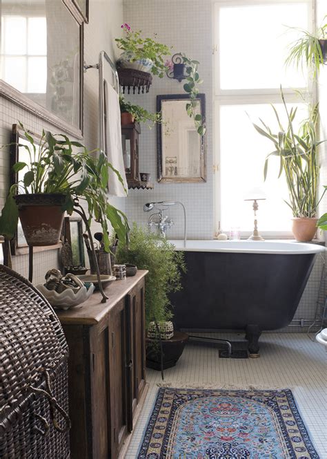 With over 99 bathroom ideas, no matter what size we've included plenty of bath, shower and tap decor for different master ensuites, kids bathrooms and guest small bathroom ideas. 20 Stylish and Relaxing Bohemian Bathroom Designs | Home ...