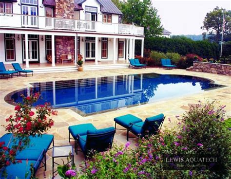 Bath Into 45 Amazing Swimming Pools That Can Beautify Your Outdoor Space