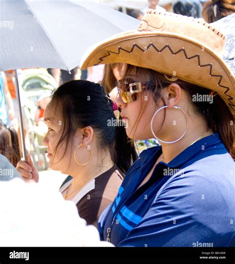 Beautiful Hmong Asian Women Enjoying The Festivities Hmong Sports Festival Mcmurray Field St