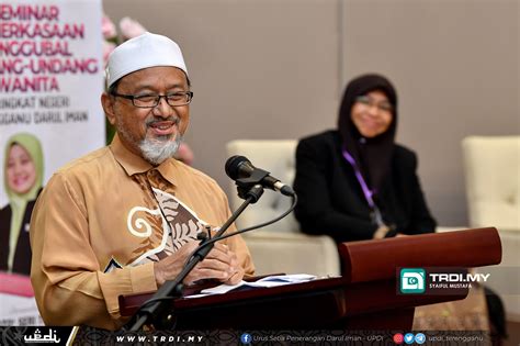 Kalau mengacu pada kerajaan sriwijaya, rasanya pas sekali. Ahli Majlis Wanita Sebagai Semak Dan Imbang Kerajaan ...