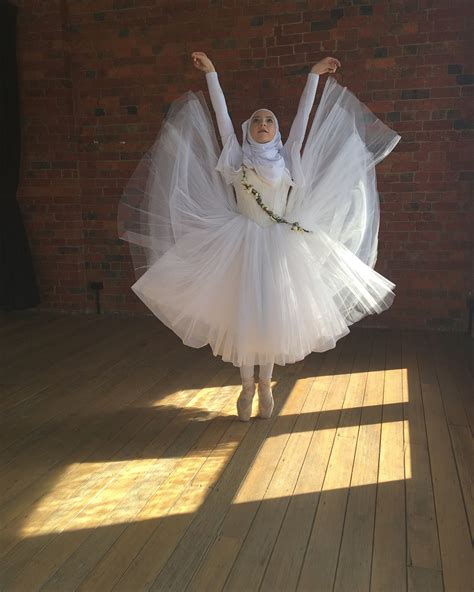 Meet The Girl Who Wants To Be World S First Hijab Wearing Ballerina Emirates 24 7 Black