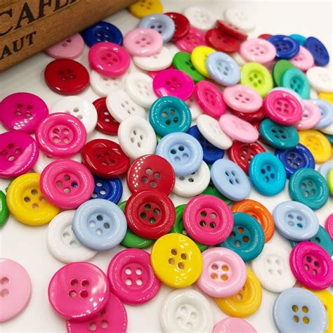 100pcs 18mm 4 Holes Round Mixed Resin Buttons Decorative Sewing Buttons