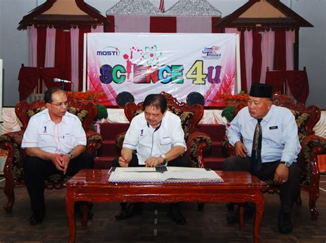 Slot motivasi kecemerlangan pelajar tingkatan 3 sm sains hulu terengganu di warisan pahlawan resort, kuala berang. Program Kreativiti & Science4U Di SMK Kuala Besut ...