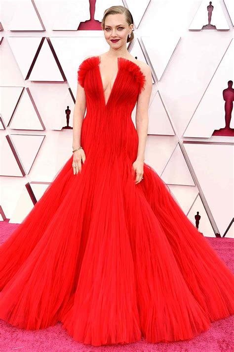 Oscars 2021 Amanda Seyfried Red Carpet Dress Details